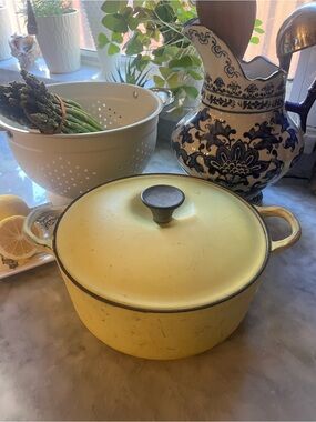 Vintage Le Creuset Butter Yellow Enameled Cast Iron Dutch Oven